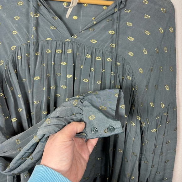 By Anthropologie Women’s Ruffled Peasant Blouse in Blue/Gold Metallic M - Picture 8 of 16